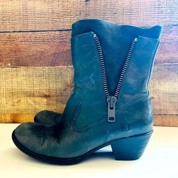 Born Mila In Charcoal Leather/Suede Zippered Boots - Picture 4 of 9